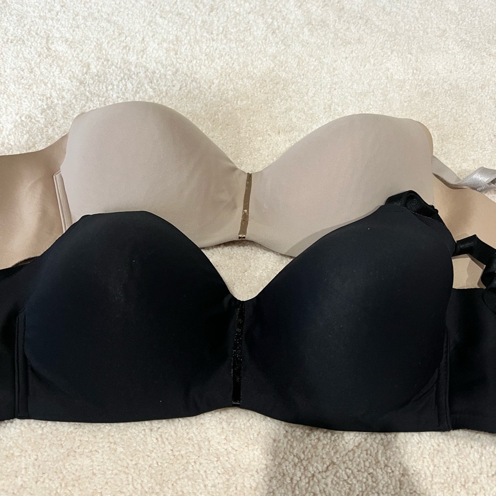 2 Lightly Used Womens Plus Size No Side Effects Wire-Free T-Shirt Bra,